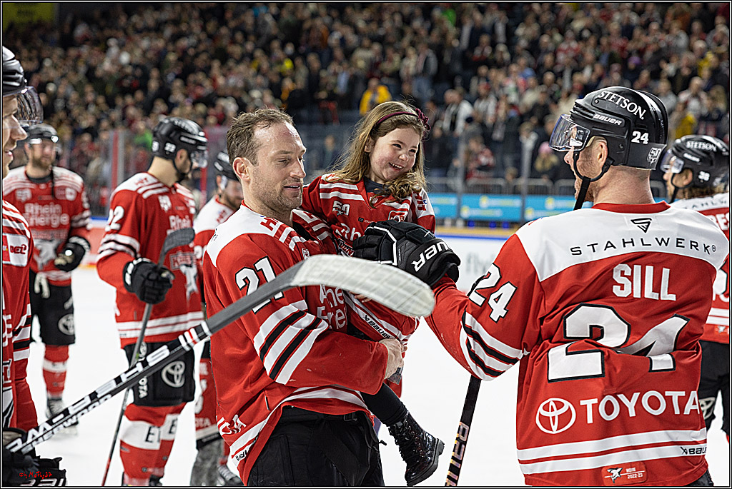 PENNY DEL;  Koelner Haie - Straubing Tigers; Koeln, 28.12.2022